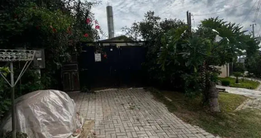 Terreno com Casa e Vista Exclusiva no Iguaçu – Perfeito para Morar ou Construir!