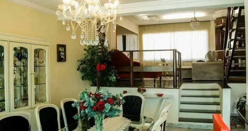 Sobrado à venda 3 Quartos, 1 Suite, 4 Vagas, 292M², Santa Maria, São Caetano do Sul - SP