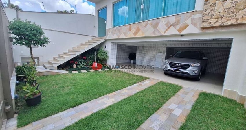 Excelente Casa Assobradada à Venda 2 Quartos, 2 Suites, 1 quarto opcional 3 Vagas, Santa Maria, São