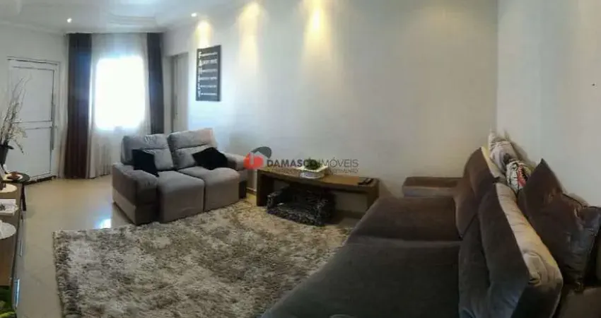 Sobrado à venda 3 Quartos, 1 Suite, 5 Vagas, 226M², Santa Maria, Santo André - SP