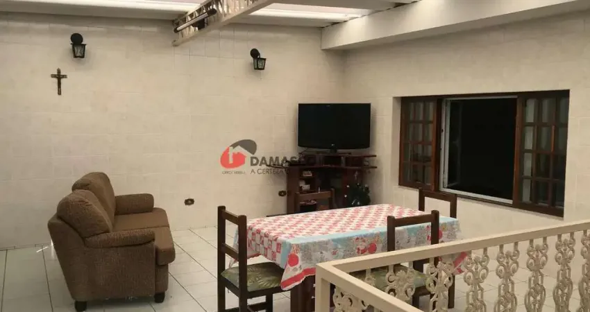 Sobrado à venda 4 Quartos, 1 Suite, 2 Vagas, 257M², Vila Palmares, Santo André - SP