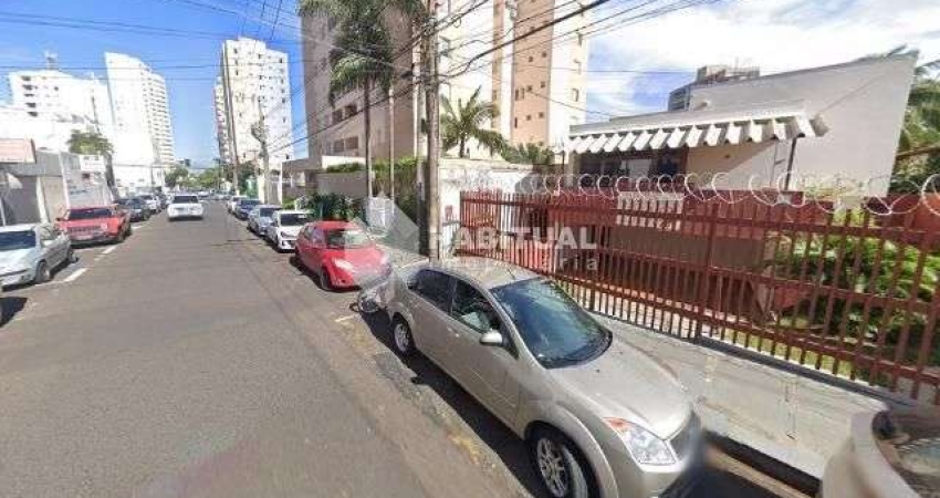 Casa comercial com 10 salas para alugar no Fundinho, Uberlândia 
