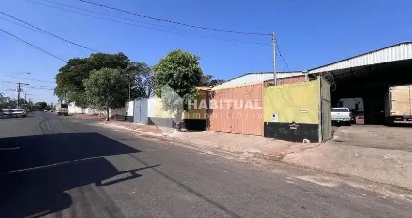 Barracão / Galpão / Depósito para alugar no Marta Helena, Uberlândia 