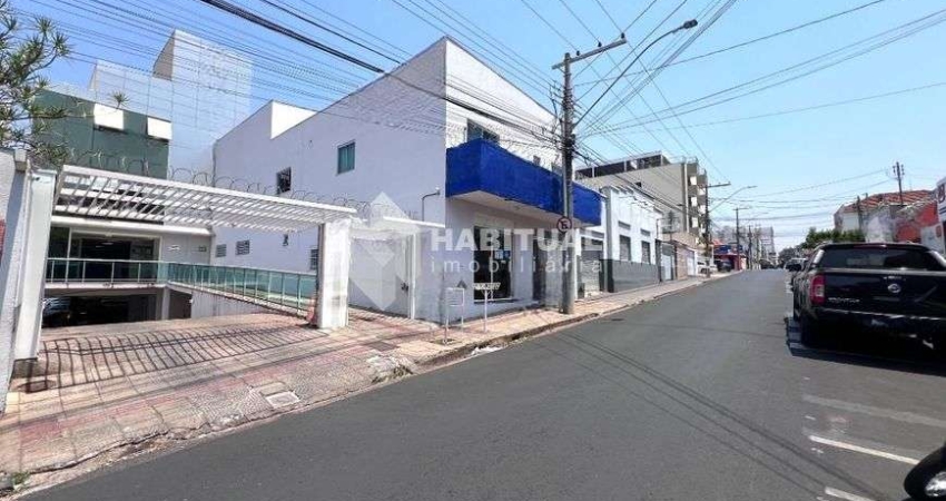 Sala comercial com 4 salas para alugar no Centro, Uberlândia 