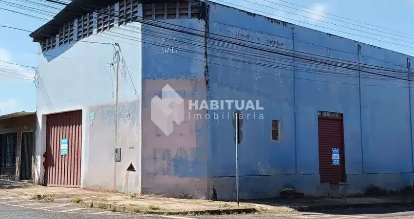 Barracão / Galpão / Depósito para alugar no Marta Helena, Uberlândia 