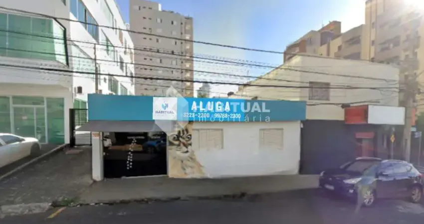 Casa comercial com 5 salas para alugar em Saraiva, Uberlândia