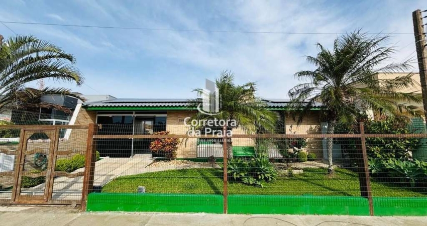 Casa para Venda em Tramandaí, Centro, 3 dormitórios, 1 suíte, 3 banheiros, 4 vagas