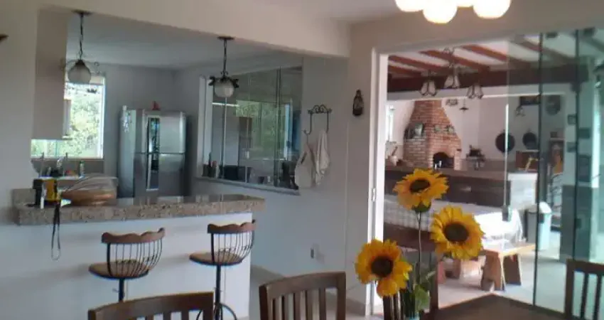 Casa em Condomínio no Gran Royalle de 04 Quartos - Brumadinho