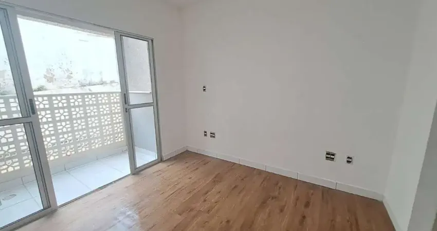 Apartamento de 02 Quartos no bairro São Bernardo / Heliopolis