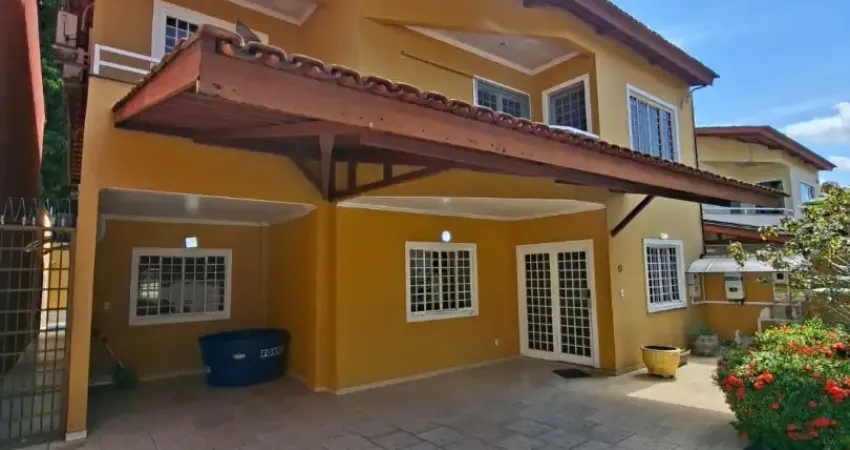 Vendo excelente casa no condomínio saint tropez * valor reajustado r$1.900.000,00