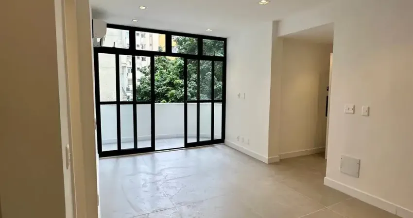 Oportunidade em copacabana – posto 5! excelente apartamento , todo reformado , silencioso..