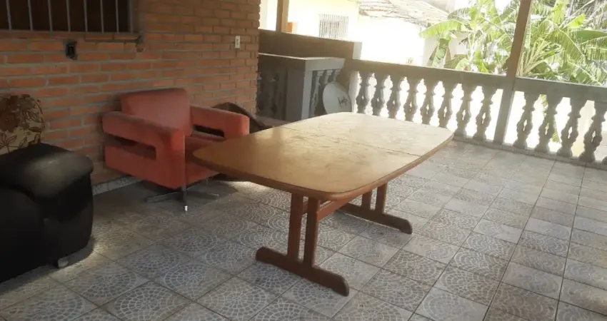 Oportunidade! galinha morta!2 casas - casa da frente 03d 03vg + 1 casa entrada independente próx. metrô