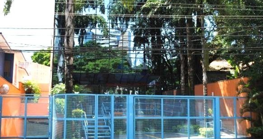Moema  - Prédio comercial monousuário 1.250m² 30 vagas