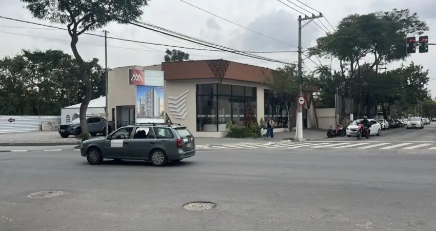 Terreno à venda na Rua Clímaco Barbosa, Cambuci, São Paulo