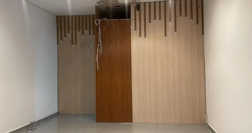 Liberdade loja em local movimentado próximo ao metrô no centro de sp