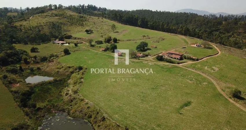 Chácara / sítio com 3 quartos à venda na Rua Euclides Lopes Terron, 5102, Arara dos Pereiras, Bragança Paulista