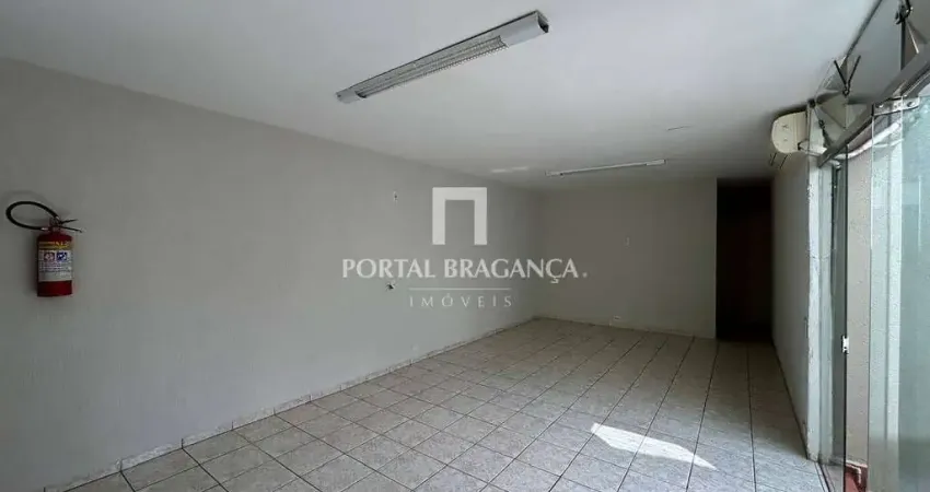 Casa comercial com 6 salas para alugar na Rua Santa Clara, 10, Centro, Bragança Paulista
