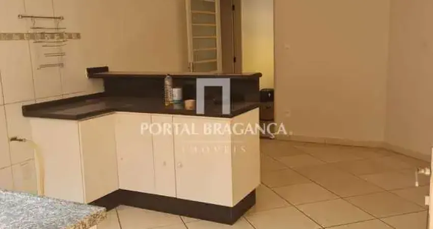 Casa com 3 quartos para alugar na Rua Raul Rodrigues de Siqueira, 22, Santa Luzia, Bragança Paulista