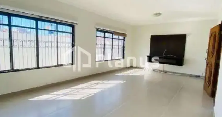 Casa com 3 quartos para alugar no Jardim América, Bauru 