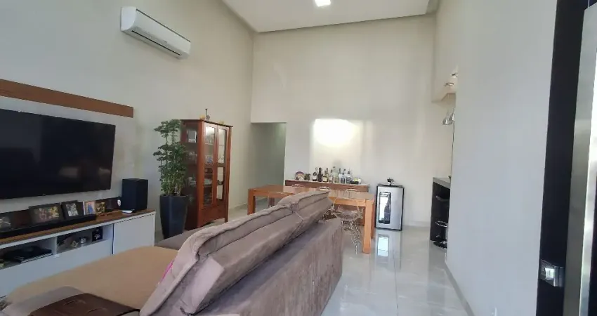 Casa térrea para venda no condomínio Bréscia, 3 quartos, planejados, ar condicionado
