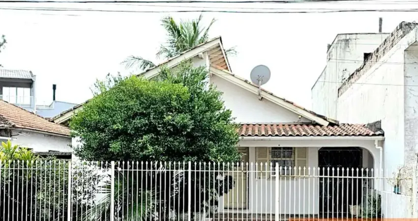 Casa na Av. Expedicionário José Pedro Coelho em   Tubarão/SC