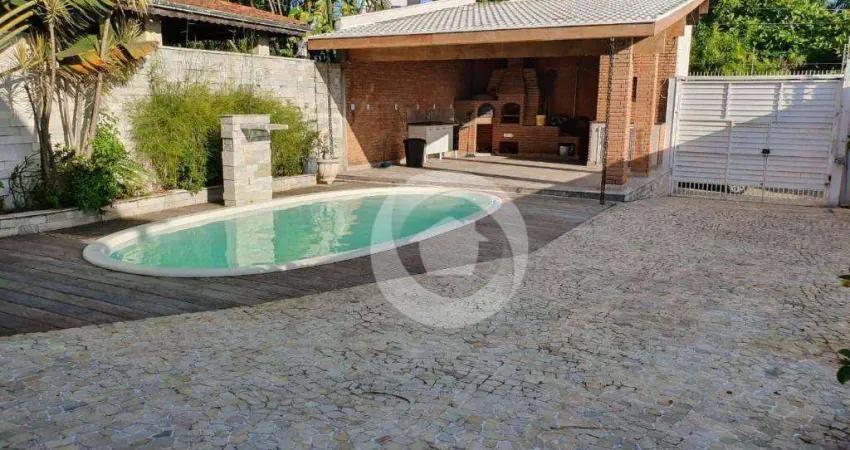 Casa com 2 dormitórios à venda, 240 m² por R$ 955.000 - Vila São João - Caçapava/SP