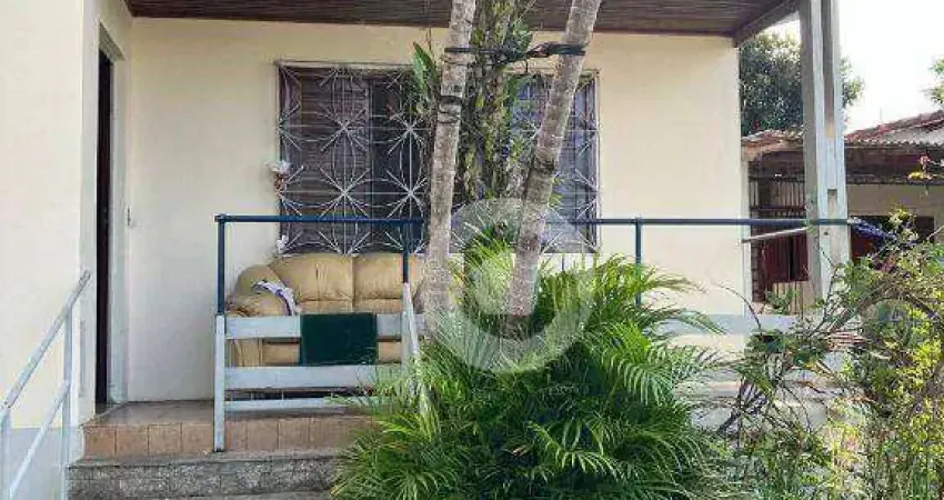 Casa com 4 dormitórios à venda, 267 m² por R$ 1.300.000 - Centro - São José dos Campos/SP