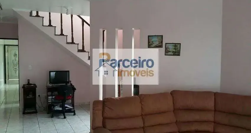 Sobrado com 3 dormitórios à venda, 231 m²  - Cidade Líder - São Paulo/SP