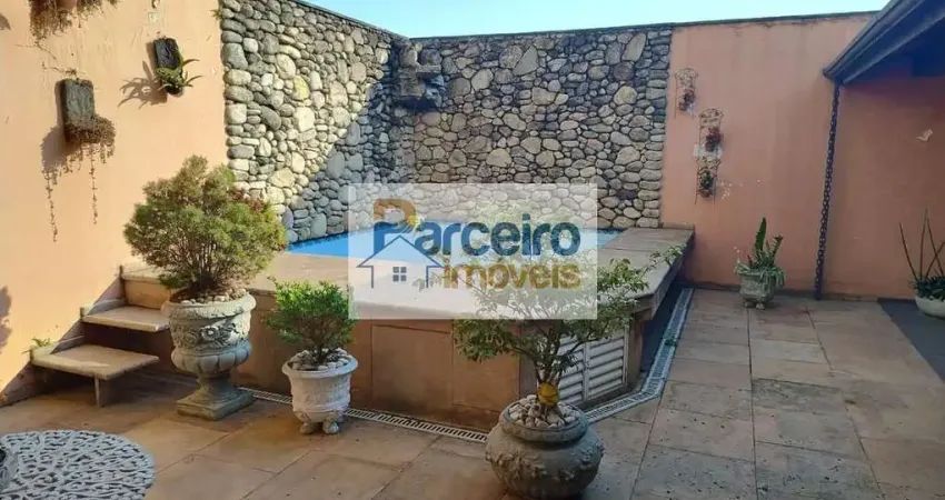 CASA COM PISCINA, 03 SUITES, 06 VAGAS, VILA PRUDENTE
