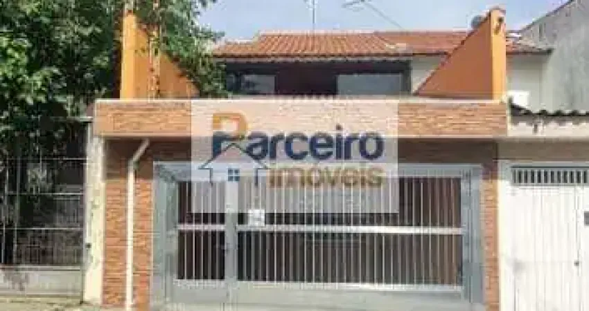 Lindo Sobrado, 237 m² de área construída e 147 m² de terreno.Localização estratégica no Bairro do..