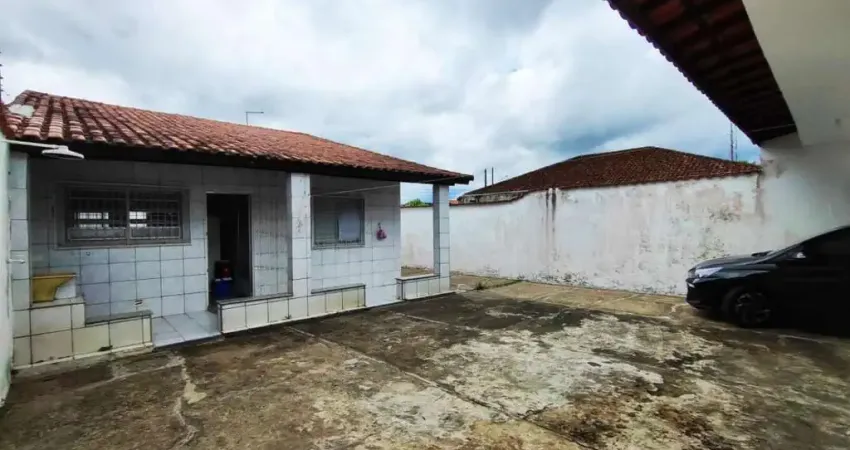 Casa para venda em itanhaém, 2 dormitórios, 1 banheiro, 3 vagas