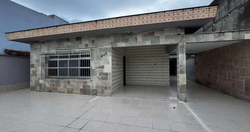 Casa para Venda em Itanhaém, Gaivotas, 3 dormitórios, 1 suíte, 1 banheiro, 4 vagas