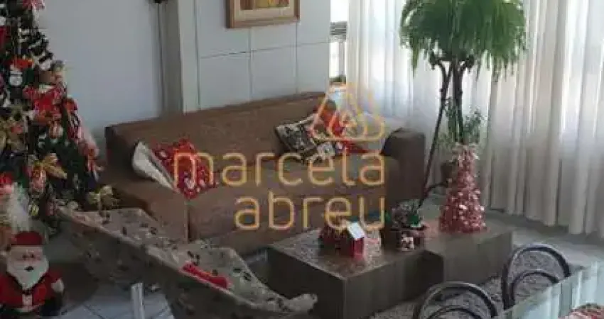 Vende-se Apartamento de 138m&#178; no Bairro do Espinheiro