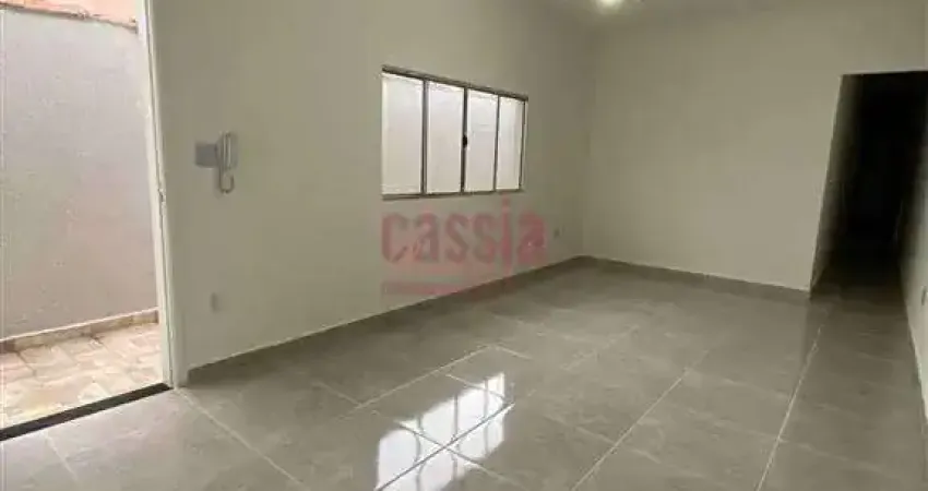 Casa com 3 quartos, Guilhermina, Praia Grande - R$ 750 mil, Cod: 4060