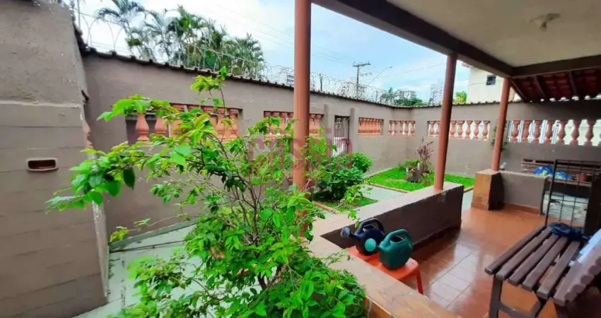 Casa com 3 quartos, Guilhermina, Praia Grande - R$ 628 mil, Cod: 4470