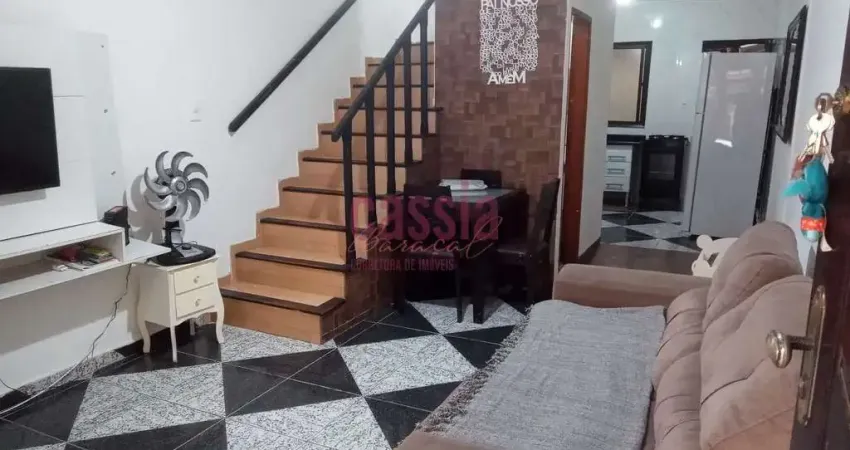 Sobrado com 2 quartos, Maracanã, Praia Grande - R$ 330 mil, Cod: 4782