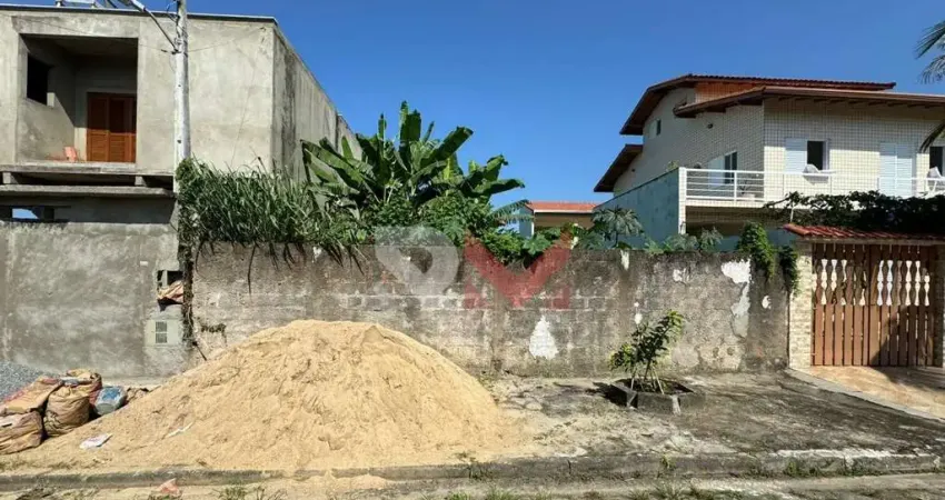 Terreno murado apenas 50 metros do mar no bairro Loty – Itanhaém/SP.
