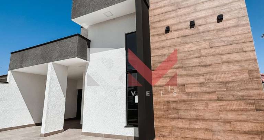Casa a 300 metros da praia com 3 dorm. e arquitetura contemporânea
