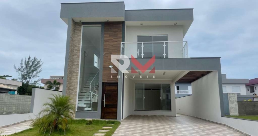Sobrado de alto padrão no Residencial Belize, próximo a praia em Itanhaém - SP.