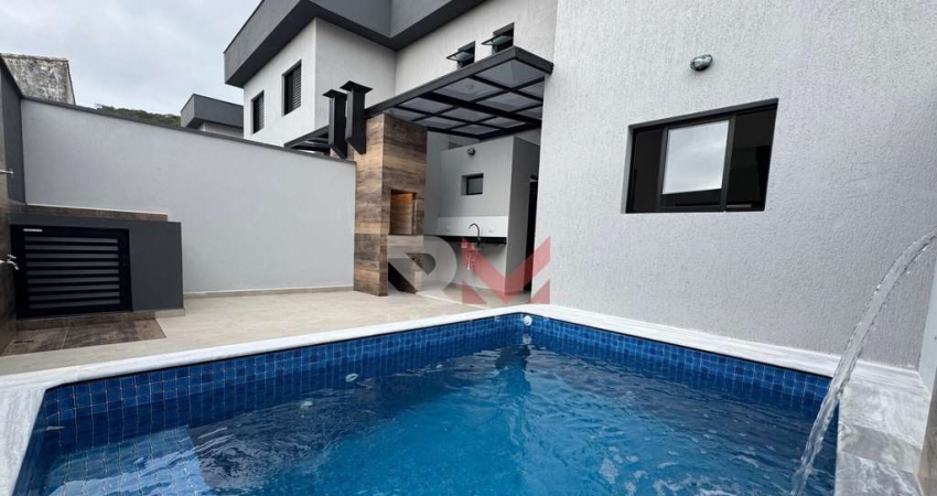 Casa lado praia com piscina na Praia dos Sonhos em Itanhaém/SP