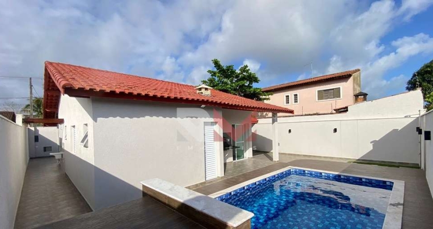 Casa isolada com piscina no Jardim Regina em Itanhaém/SP