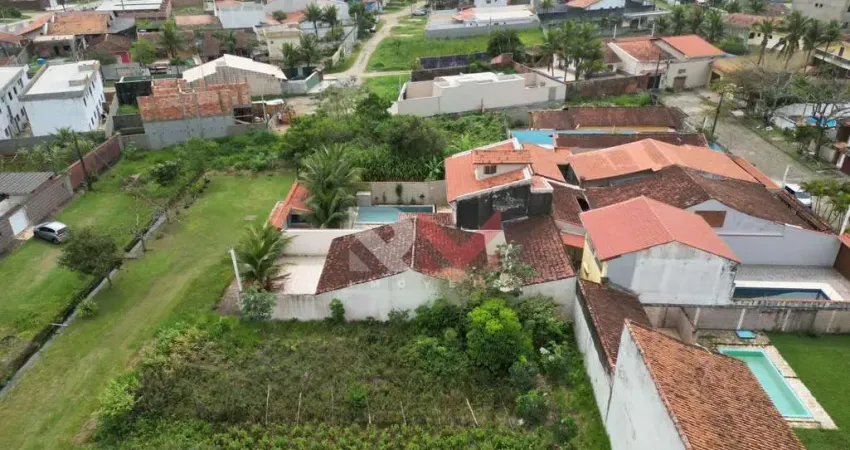 Terreno pé na areia no bairro Verde Mar em Itanhaém/SP.