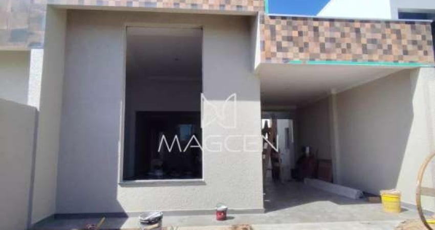 Casa á venda no bairro Fraron com uma suite  - CA429