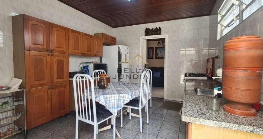 Casa Padrão a Venda com 2 dormitórios