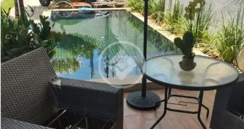 Belíssima casa no centro sul de varzea grande, com 300 metros de área construida, piscina e hidromassagem codigo: 120909