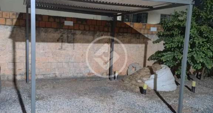 Aluga/Vende Apartamento Cophamil - Mobiliado/Reformado (Livre: água, luz, internet, condomínio) codigo: 126757