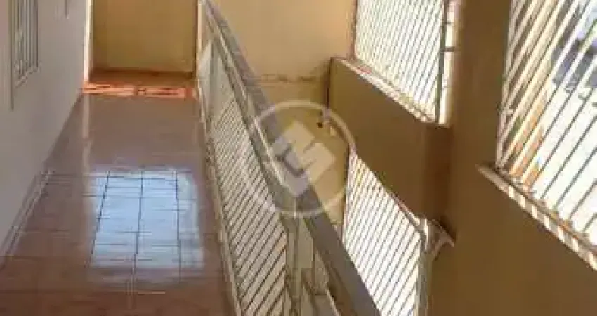 Casa imponente, garagem para 4 carros, cozinha e sala, espaço gourmet, 4 quartos, 1 suítes , casa espaçosa. codigo: 143328