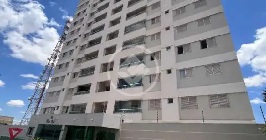 Lindo edifício porto real, 3 quartos, sendo 1 suíte, com armários e climatizados e com cortinas em linho, sala ampla com lindo papel de parede, cozinha planejada, banheiro social, 2 vagas de garagens,