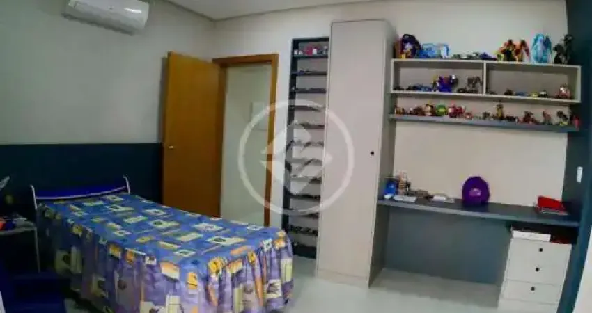 Lindo sobrado em condomínio belvedere 2, moveis planejados energia solar(1200kw/h), 4 quartos, sendo 2 suítes master com closet, sala de estar ampla e elegante, sala de jantar integrada, espaço gourme