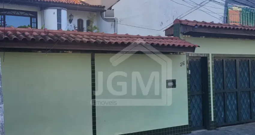 Casa à venda na Rua Rita Gonçalves, 36, Centro, Nova Iguaçu